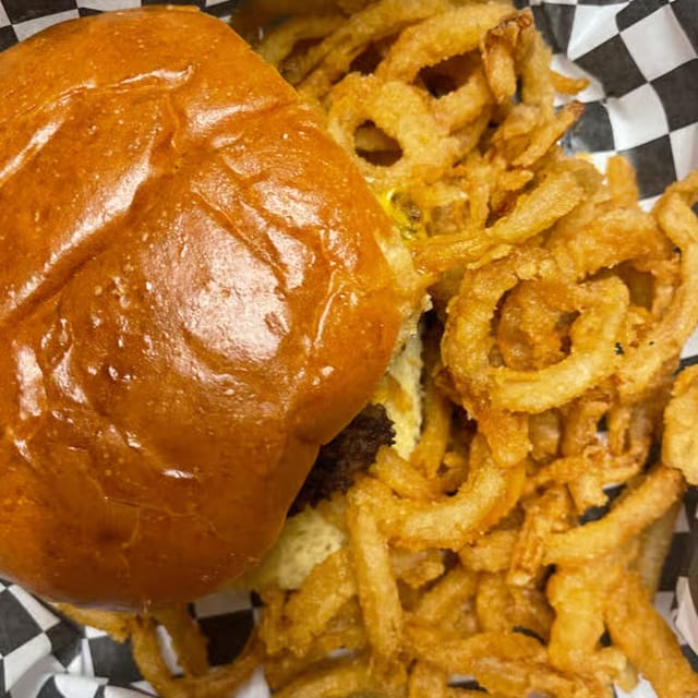 Kid's Cheeseburger.